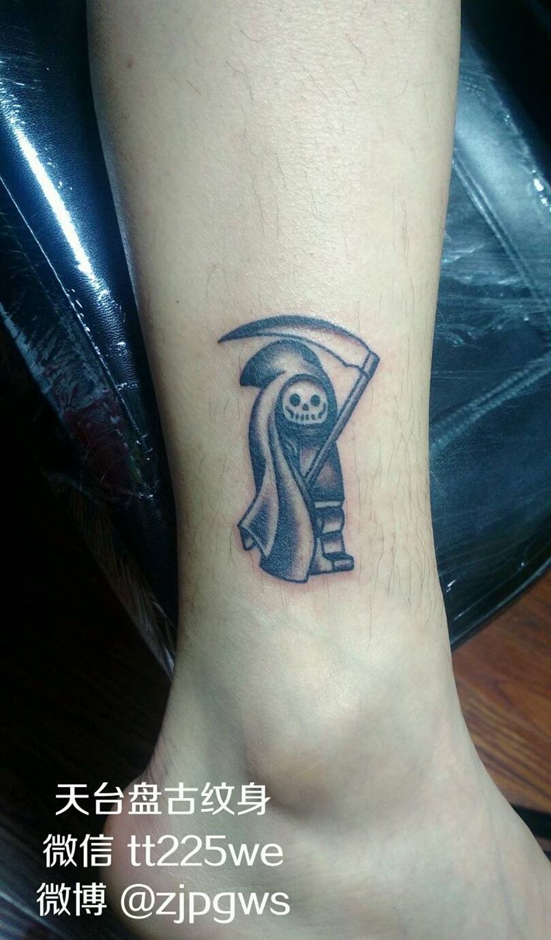 死神纹身图片_腿部脚部清新鬼神成品纹身图案