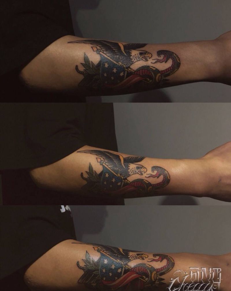 old school鹰纹身图片_手部手臂Old School鹰纹身图案