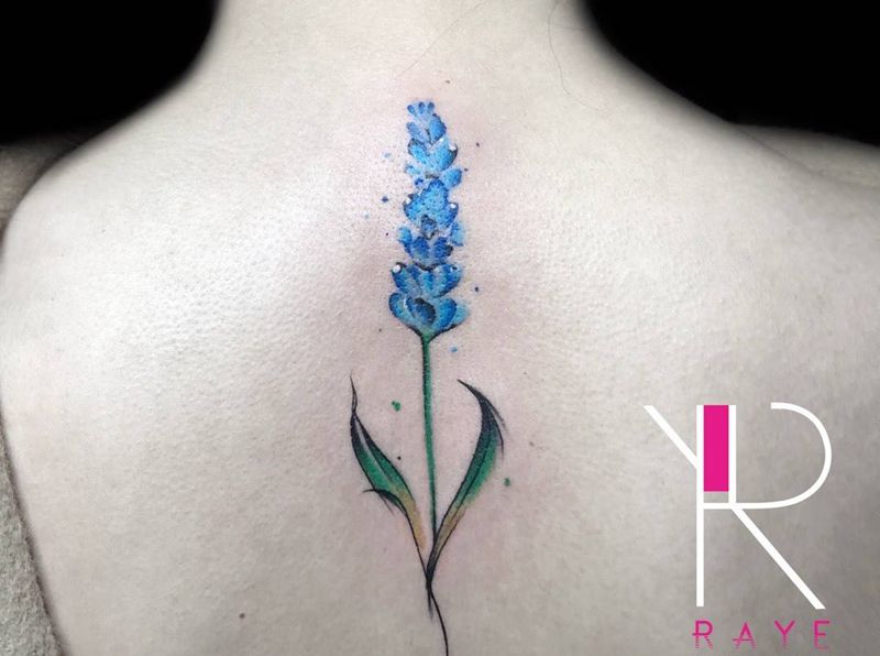 风信子纹身图片_背部水彩纹身图案