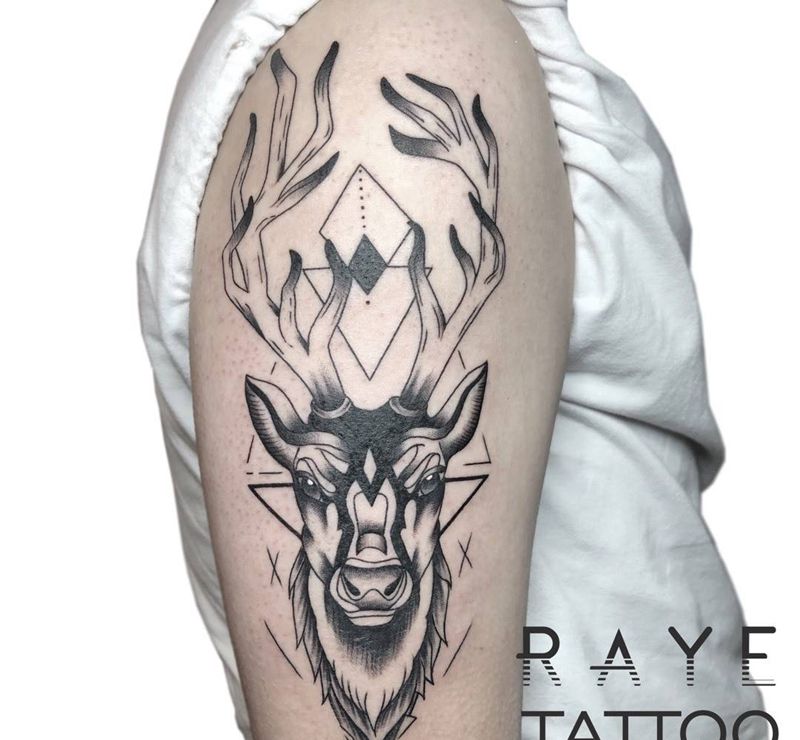 几何鹿头纹身图片_成品手臂欧美清新几何动物纹身图案