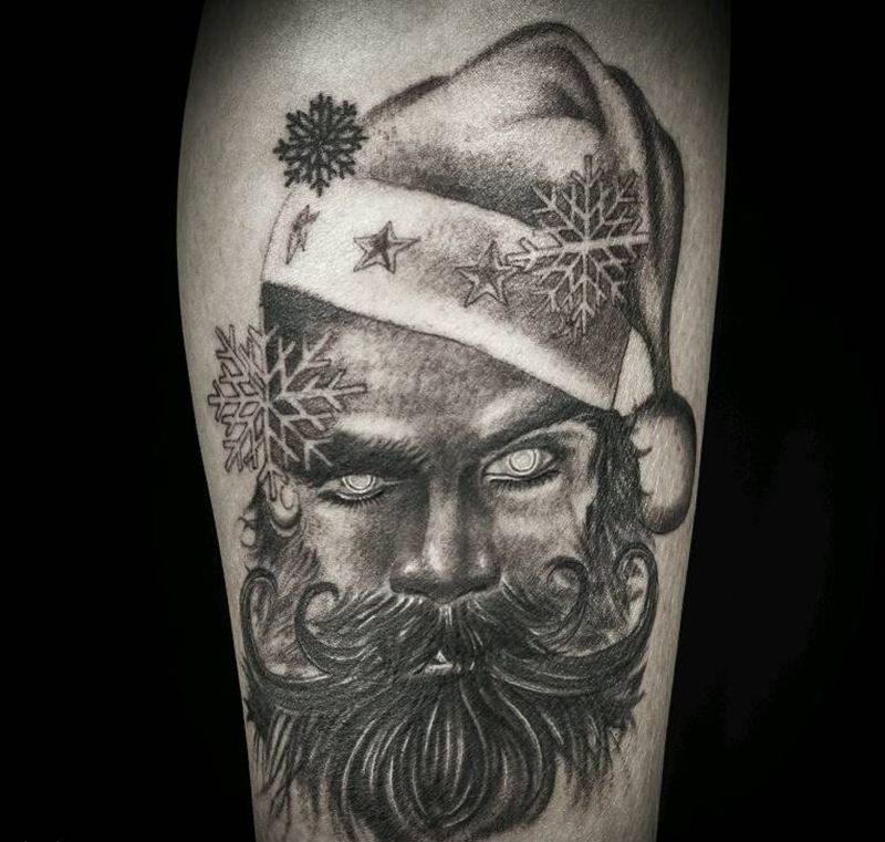 黑暗系圣诞老人纹身图片_腿部欧美肖像写实人物鬼神成品纹身图案