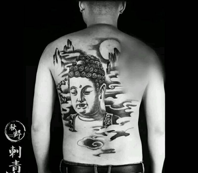 佛首纹身图片_背部传统人物宗教成品纹身图案