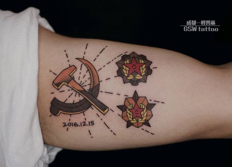 奖章纹身图片_手臂纹身图案