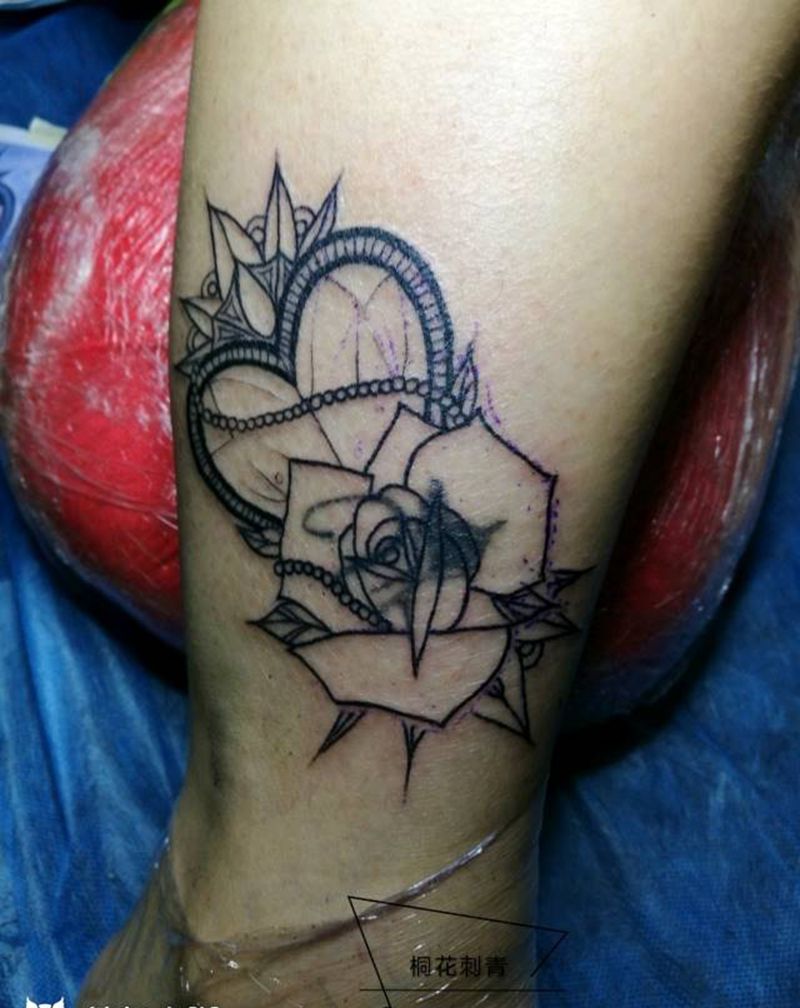 遮盖图纹身图片_腿部欧美静物成品纹身图案
