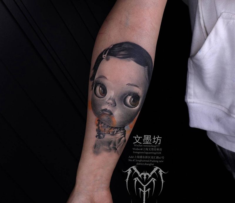 娃娃纹身图片_手臂欧美写实纹身图案