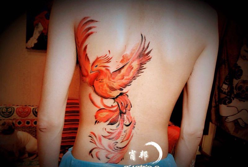 凤凰纹身图片_腰部背部水彩水墨纹身图案