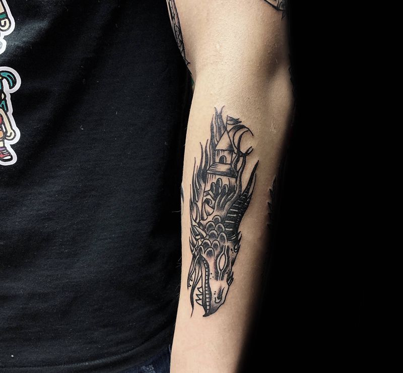 不知道什么玩意纹身图片_手臂Old School点刺纹身图案