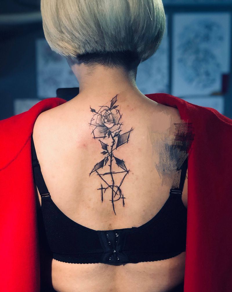 网络图纹身图片_背部几何纹身图案