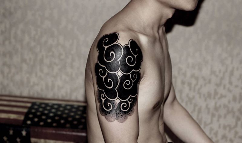 云纹身图片_手臂图腾点刺手臂大臂云☁️纹身图案