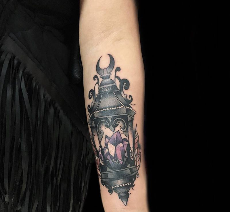 newschool灯笼纹身图片_手臂New School灯笼水晶纹身图案