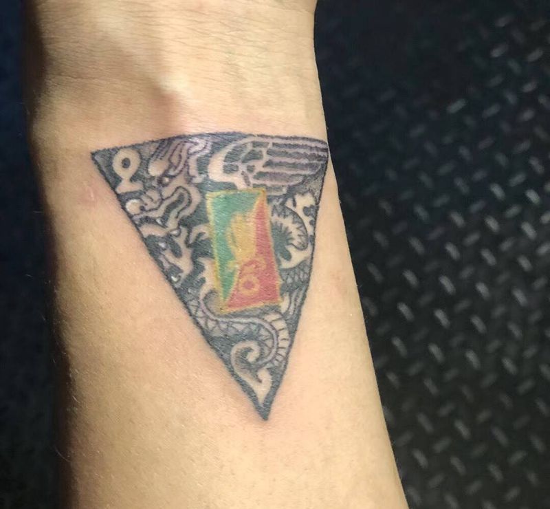 军团徽标纹身图片