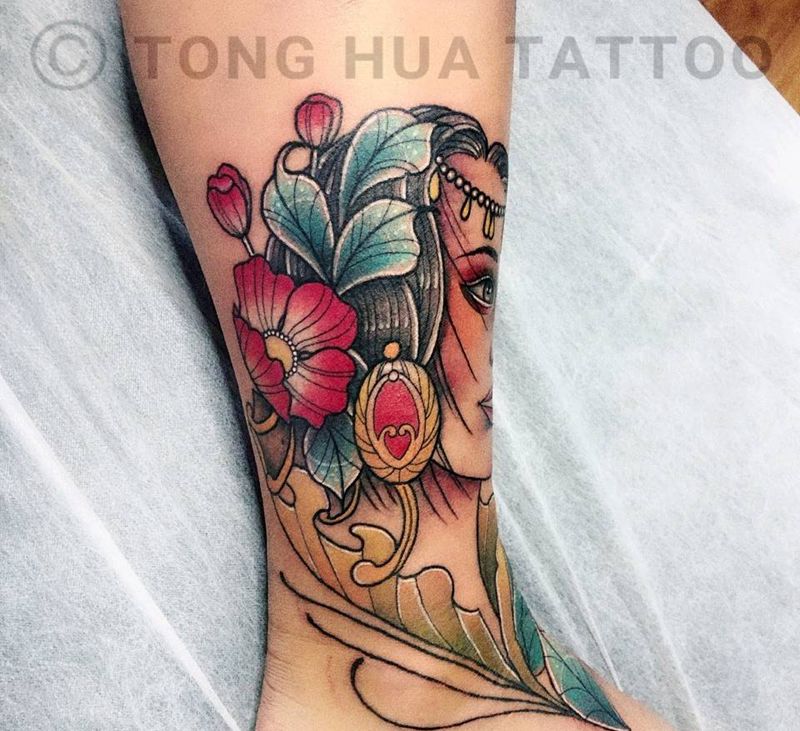 肖像遮盖纹身图片_脚部纹身图案