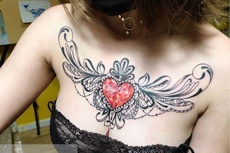 花胸 疤痕遮盖纹身图片_成品胸部肩部欧美清新写实静物原创疤痕遮盖纹身图案