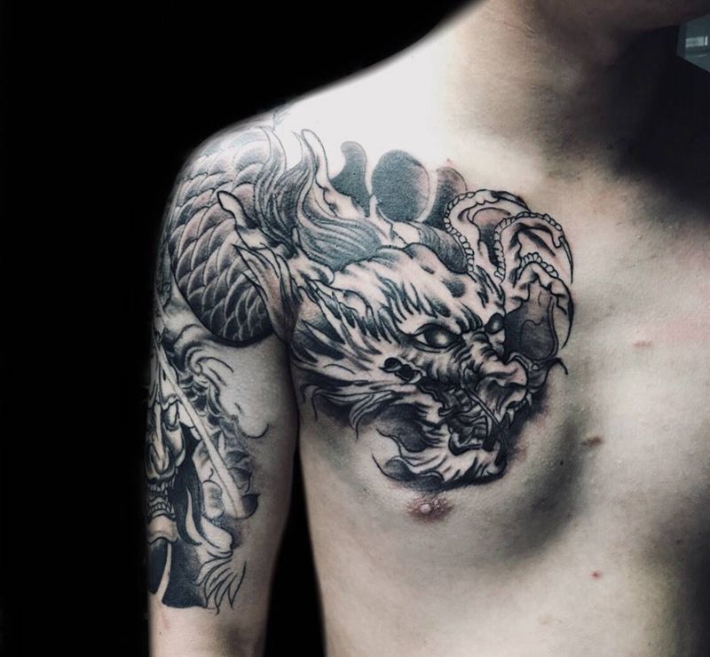 过肩龙半甲纹身图片_成品手臂肩部胸部传统动物鬼神纹身图案