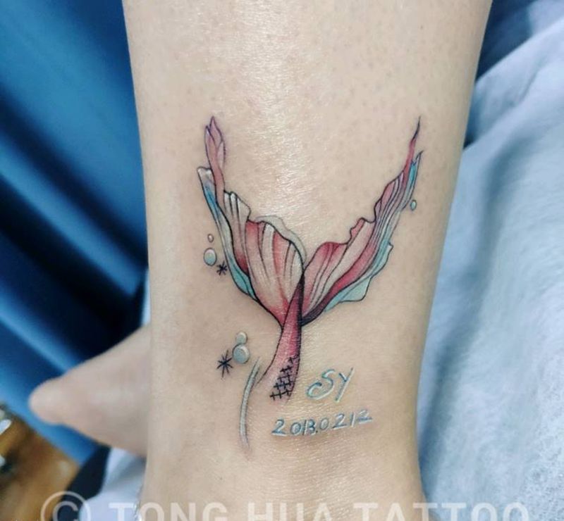 鱼尾纹身图片_脚部水彩纹身图案