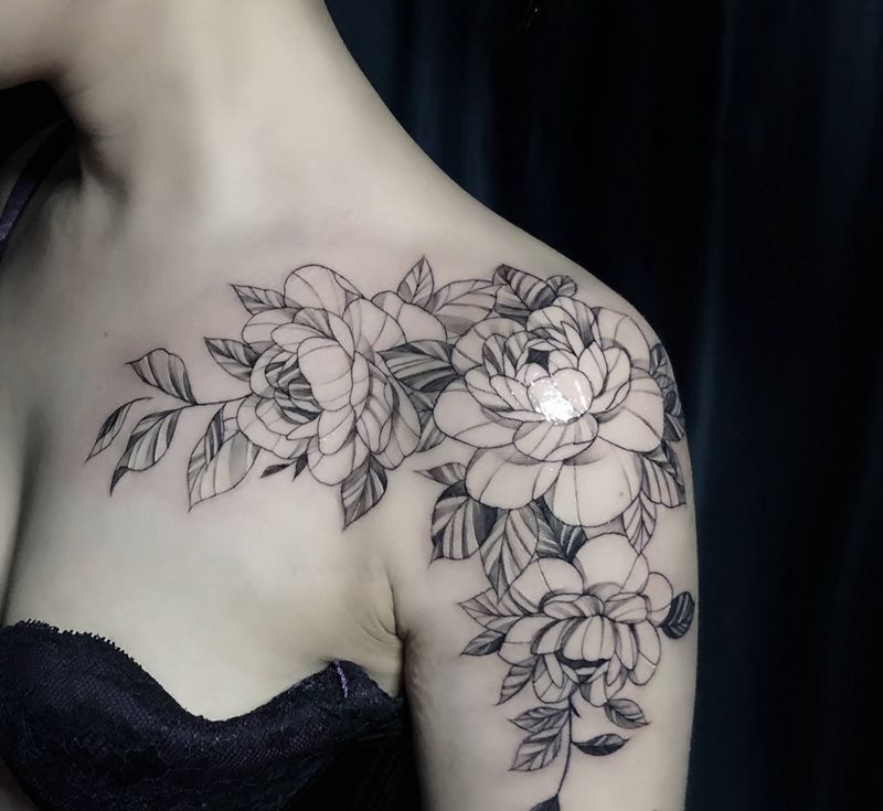 素花纹身图片_手臂胸部点刺纹身图案