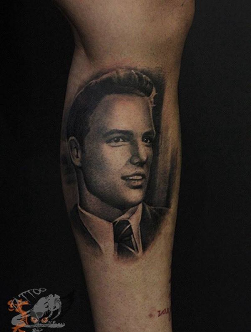 肖像纹身图片_腿部欧美肖像纹身图案