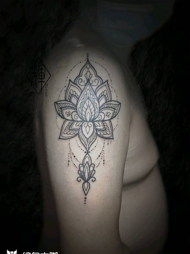 曼陀罗花纹身图片_手臂纹身图案