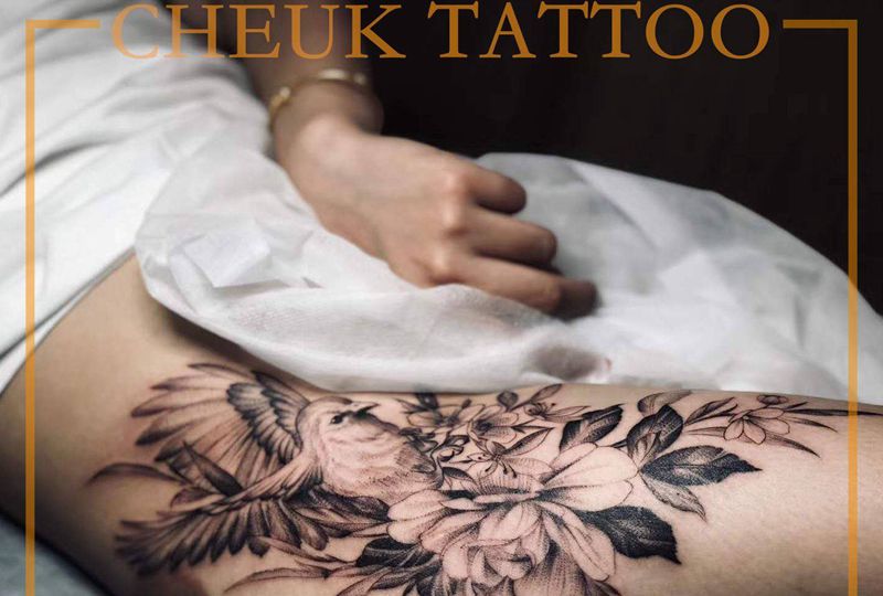 素花纹身图片_臀部纹身图案