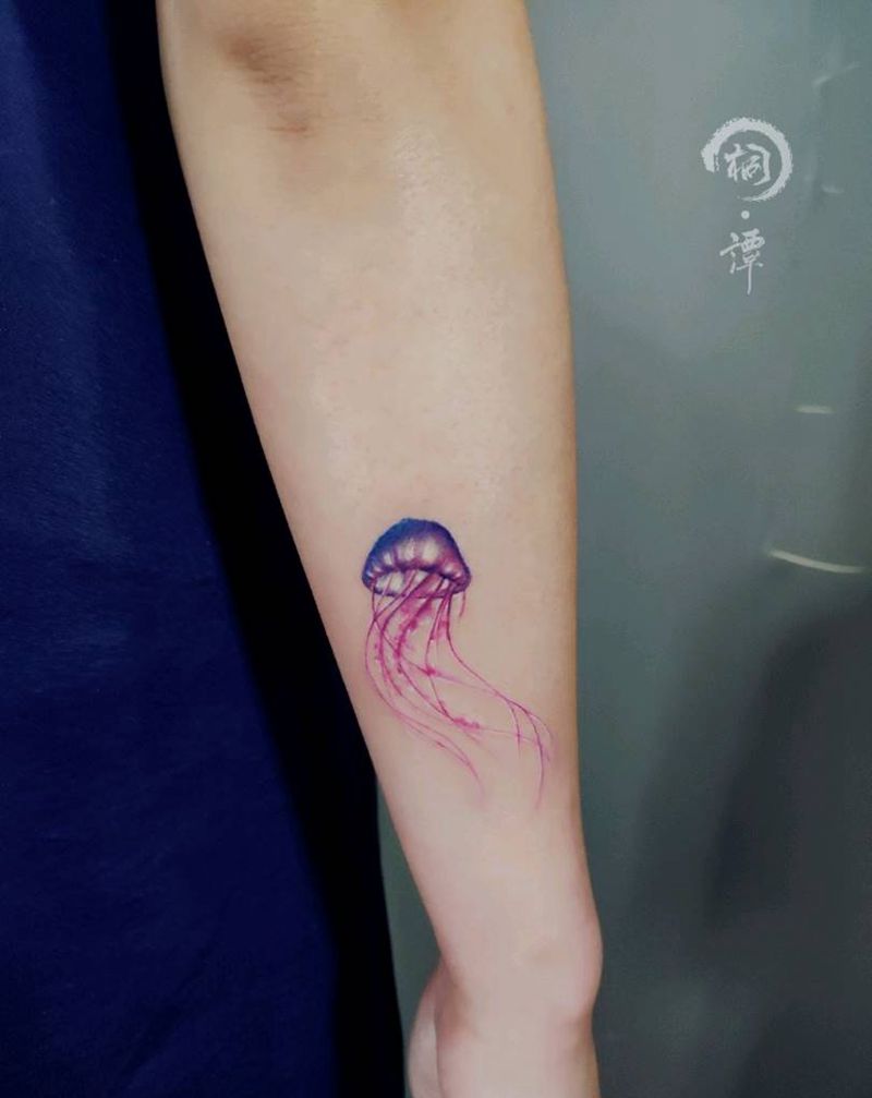 水母纹身图片_手臂水彩纹身图案