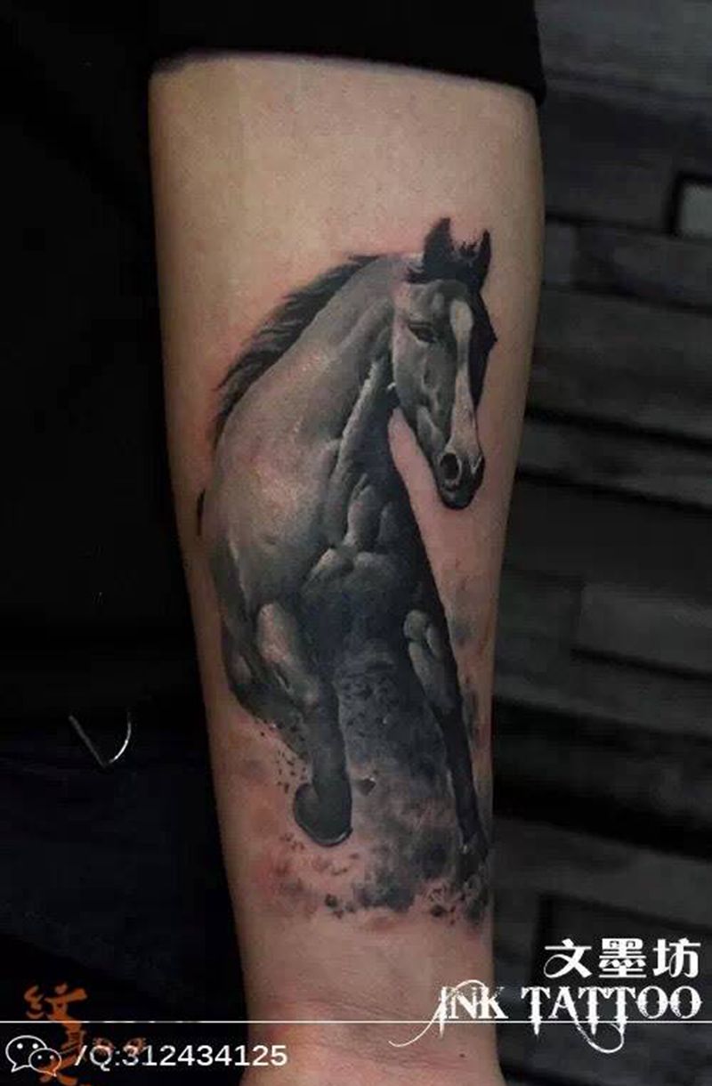 写实马纹身图片_成品手臂欧美写实肖像动物原创纹身图案
