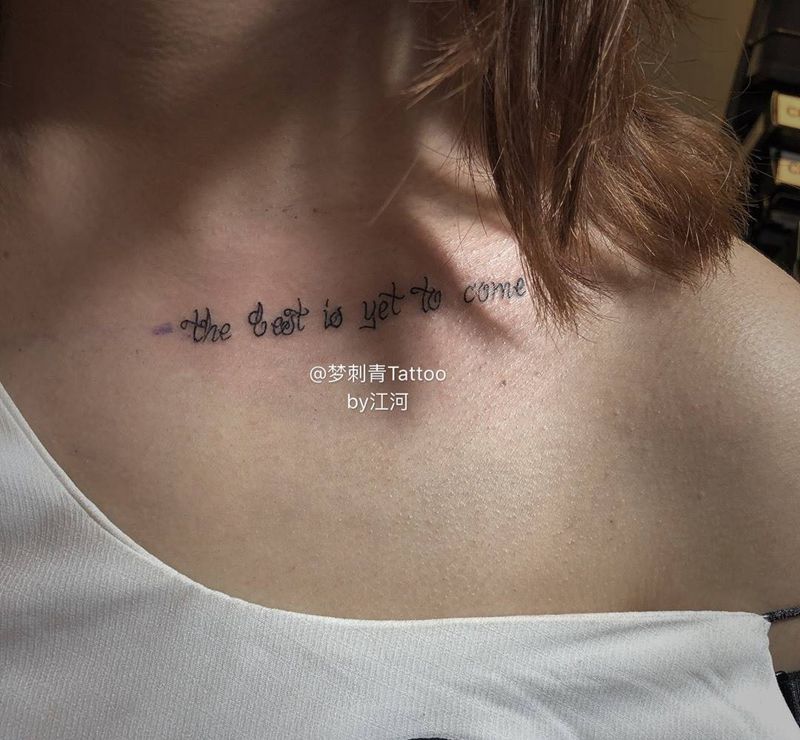 字母纹身图片_成品颈部肩部胸部清新纹身图案