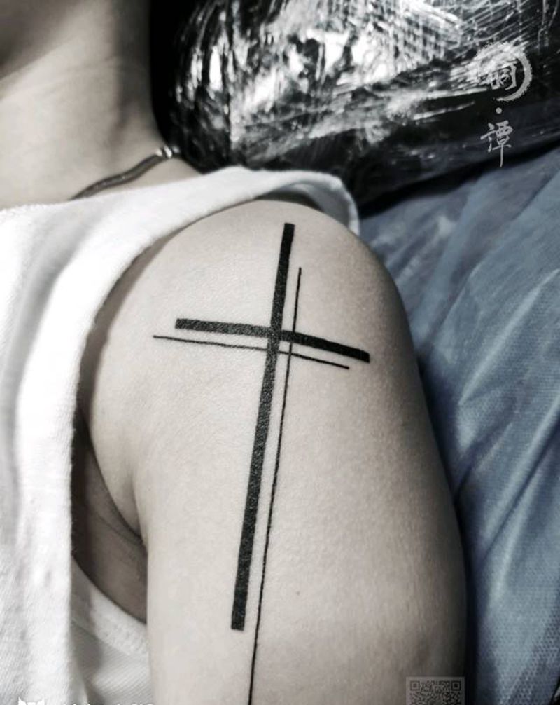 十字架纹身图片