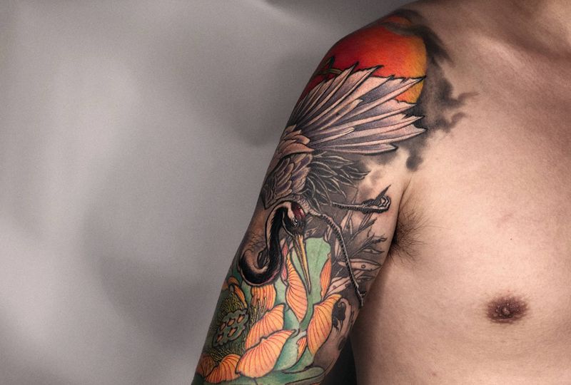 仙鹤纹身图片_手臂新传统鹤纹身图案