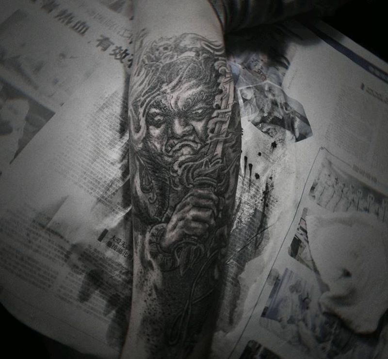 不动冥王纹身图片_腿部新传统不动冥王纹身图案