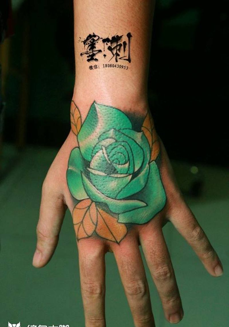 花纹身图片_手部纹身图案