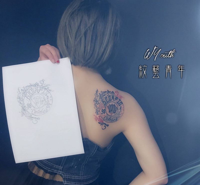 Scorpic天蝎座♏️纹身图片_肩部花体字几何原创作品独一无二天蝎座纹身图案