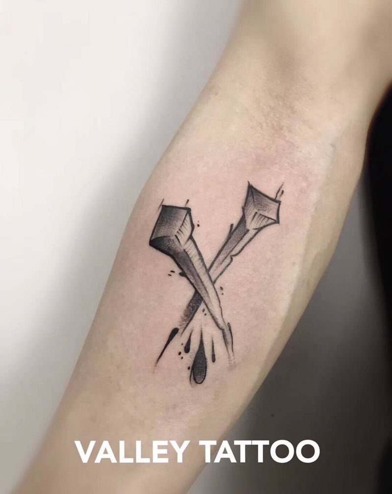 线条钉子纹身图片_手臂几何点刺凌乱线条甩针纹身图案