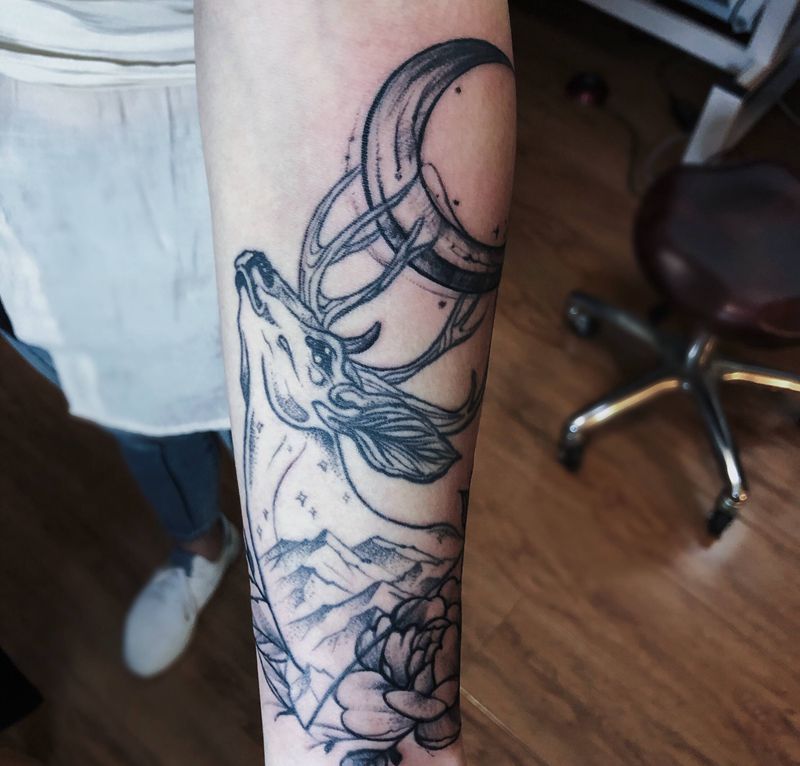 鹿添加纹身图片_手部手臂点刺几何纹身图案