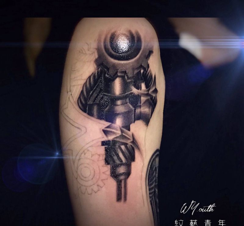机械臂⚙️纹身图片_手臂欧美写实原创作品机械臂纹身图案