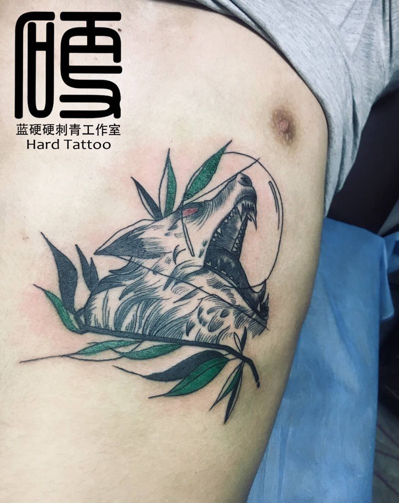 狼头纹身图片_腹部几何线条纹身图案