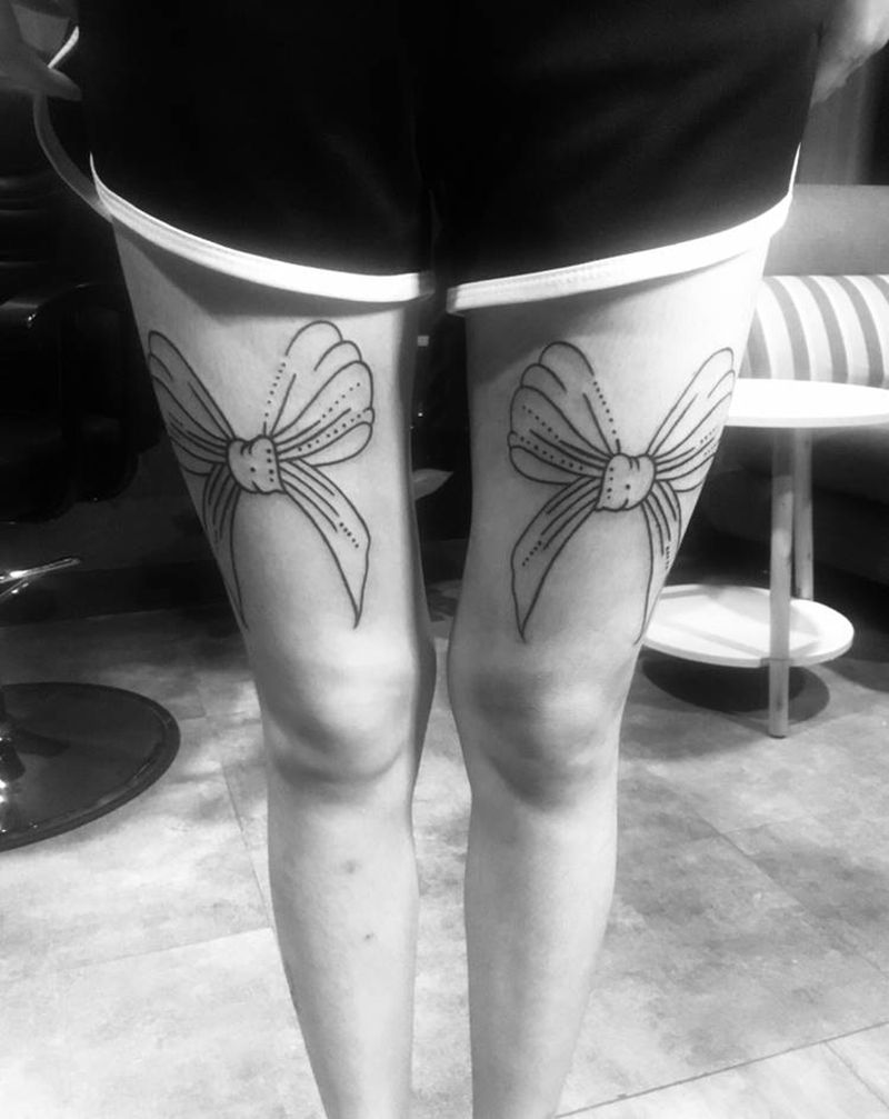 蝴蝶结纹身图片_腿部线条纹身图案