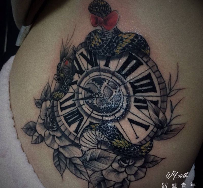 时钟、花蛇纹身图片_腰部New School纹身图案