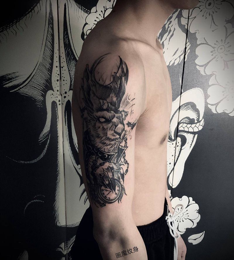 大佬兔纹身图片_肩部纹身图案