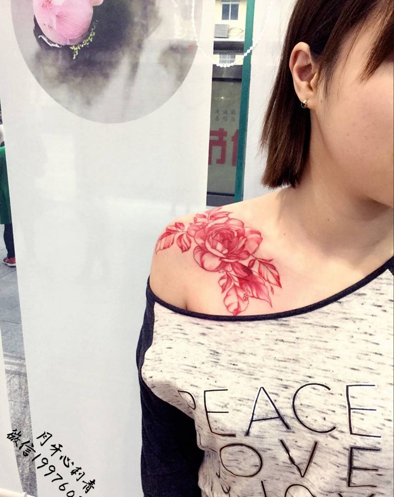 花(遮盖旧纹身)纹身图片_成品颈部肩部胸部清新植物花遮盖遮盖旧纹身图案