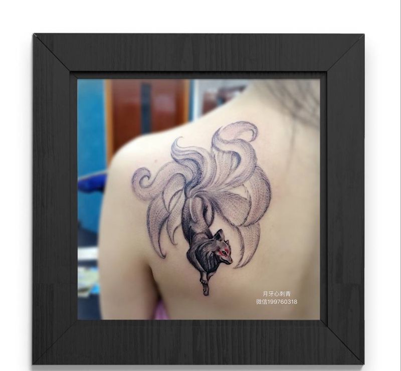 九尾狐纹身图片_成品背部写实习俗清新原创动物鬼神狐狸纹身图案