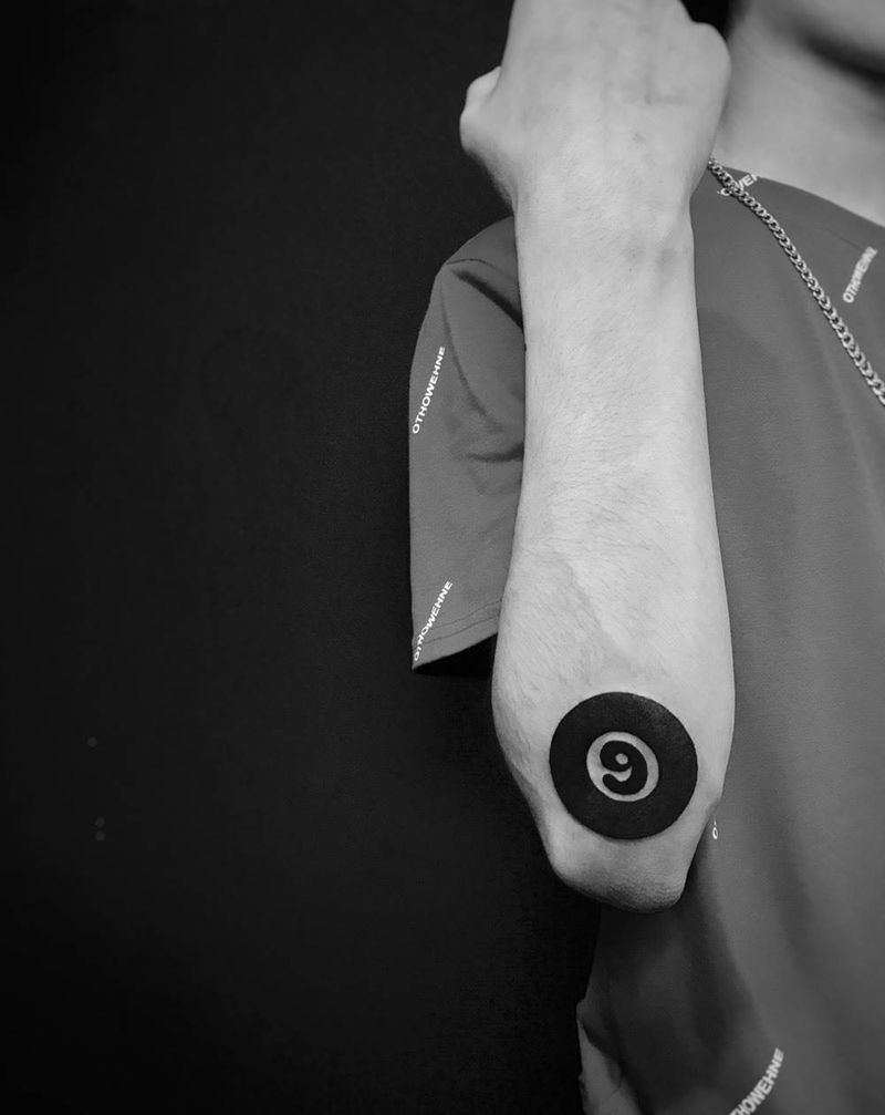 黑9纹身图片_成品手臂纹身图案