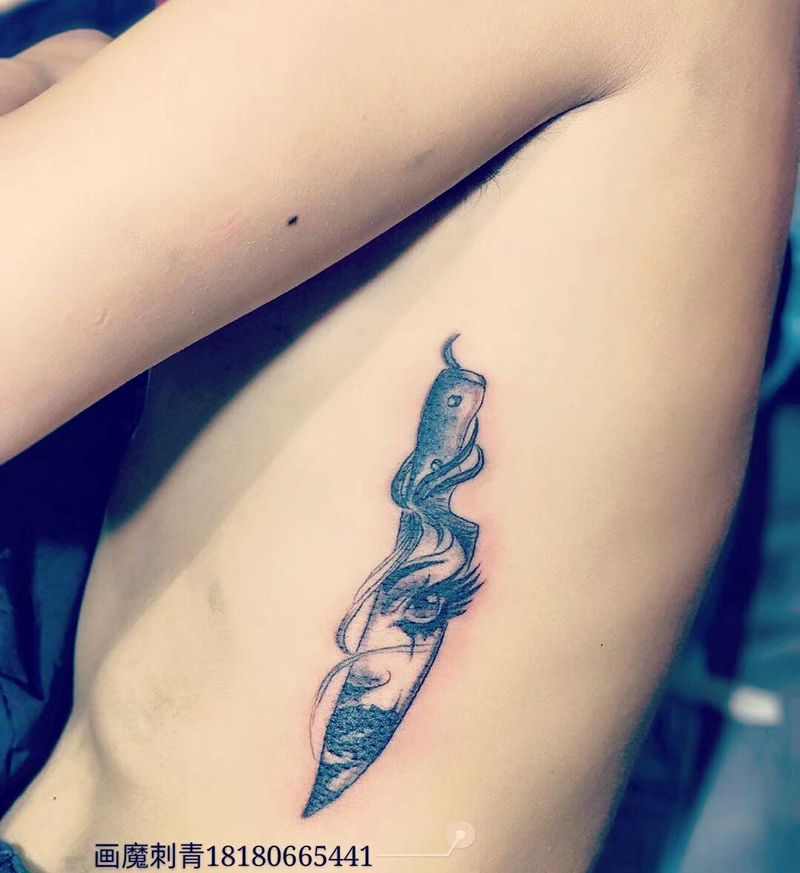 刀纹身图片_腰部New School纹身图案