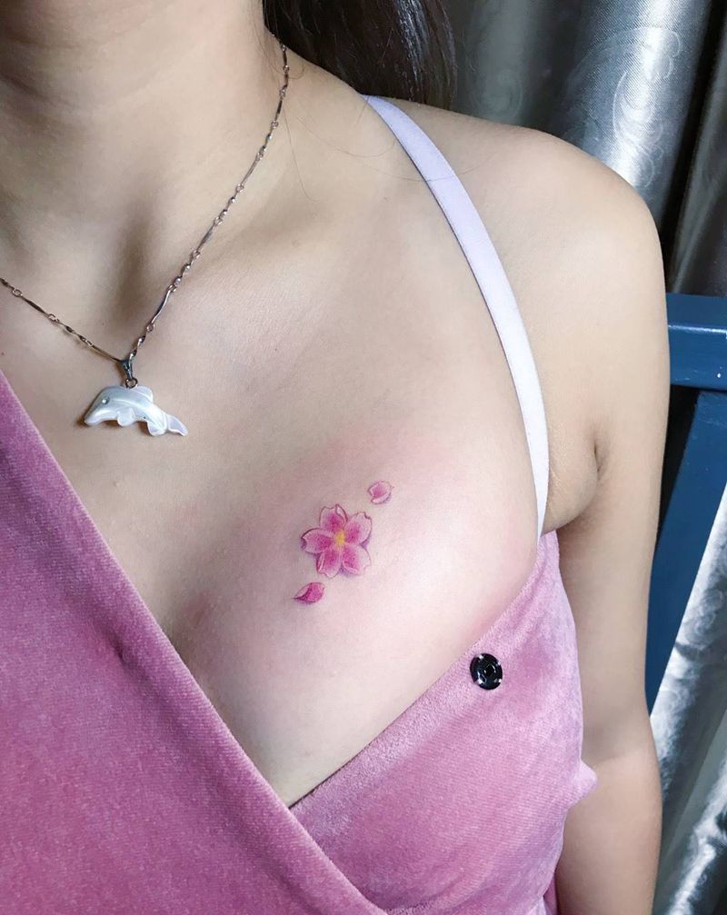 桃花纹身图片_胸部水彩小清新纹身图案