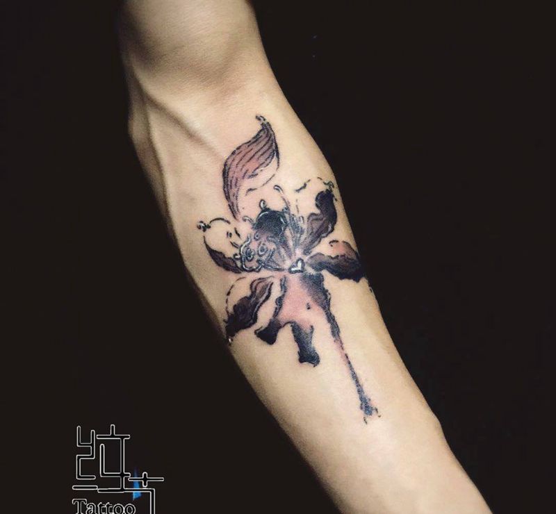 意境—莲纹身图片_成品手臂清新国画原创私人定制纹身图案