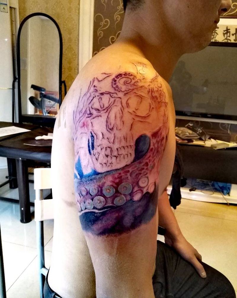 叠彩死神章鱼第一次纹身图片_肩部欧美写实纹身图案