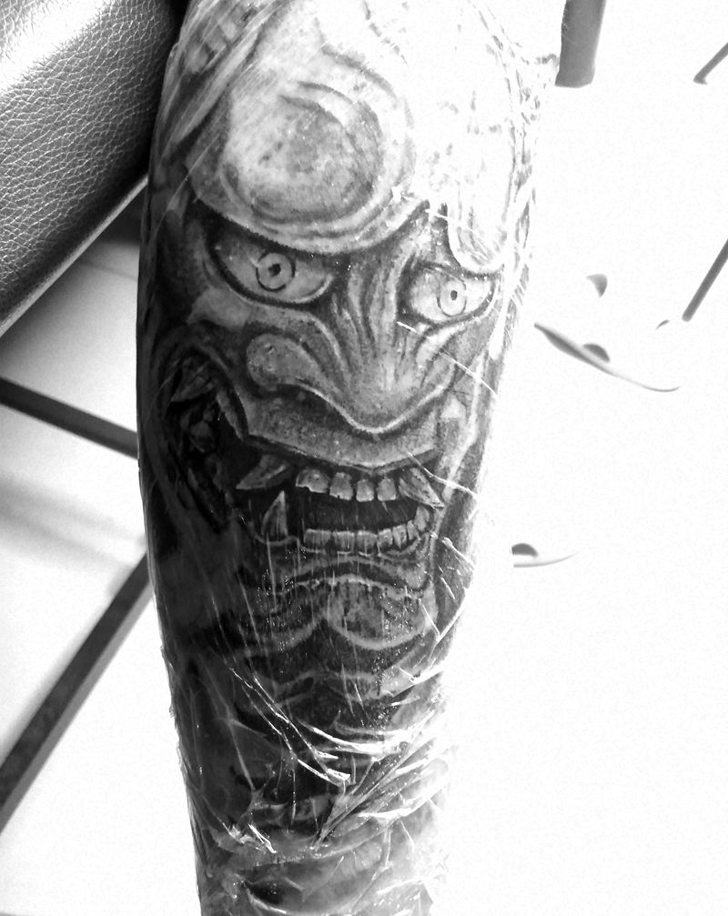 写实般若遮盖烫伤纹身图片_欧美写实纹身图案