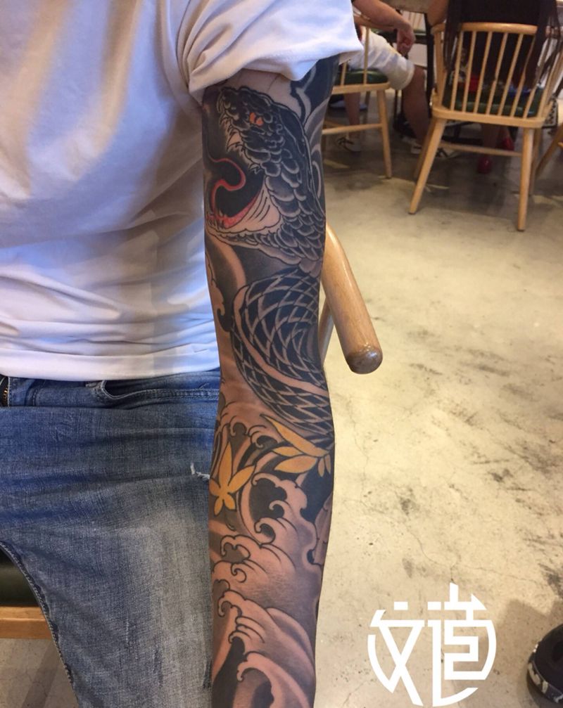 传统蛇纹身图片