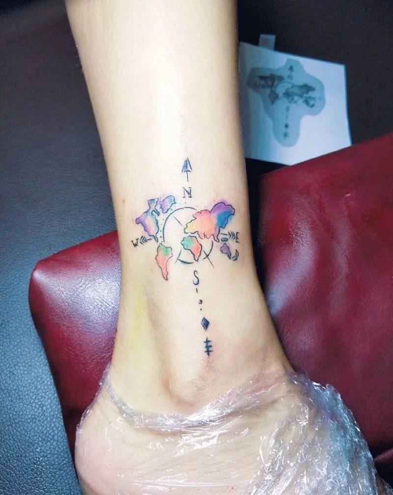 彩色世界地图纹身图片_脚部New School纹身图案