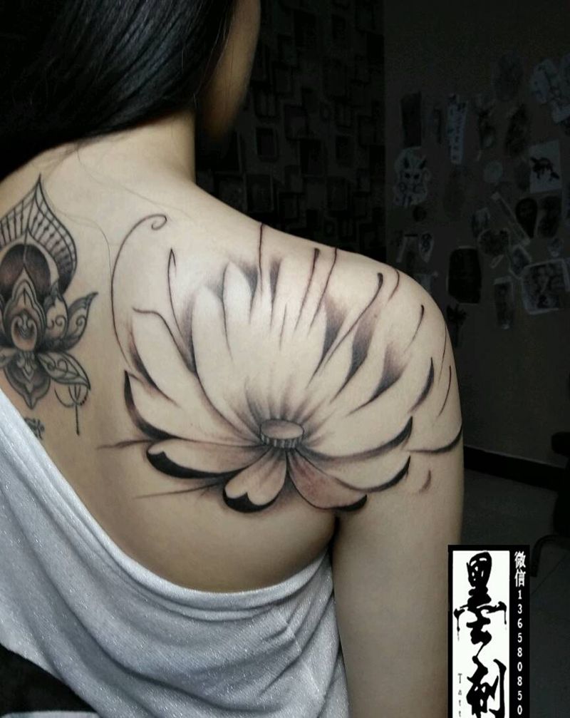 荷花纹身图片