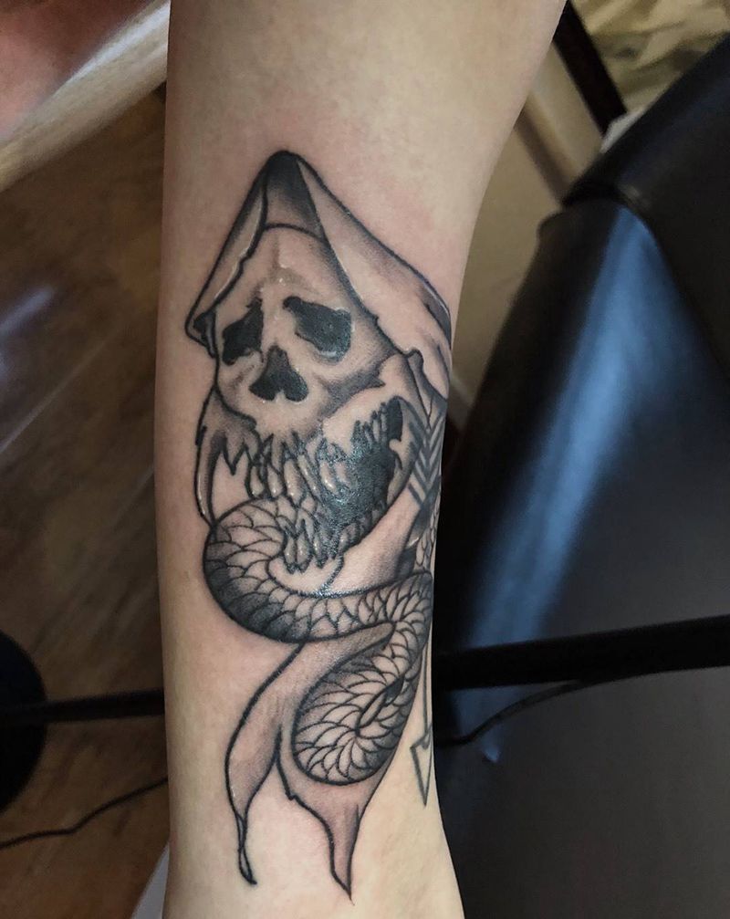 骷髅头纹身图片_手部纹身图案